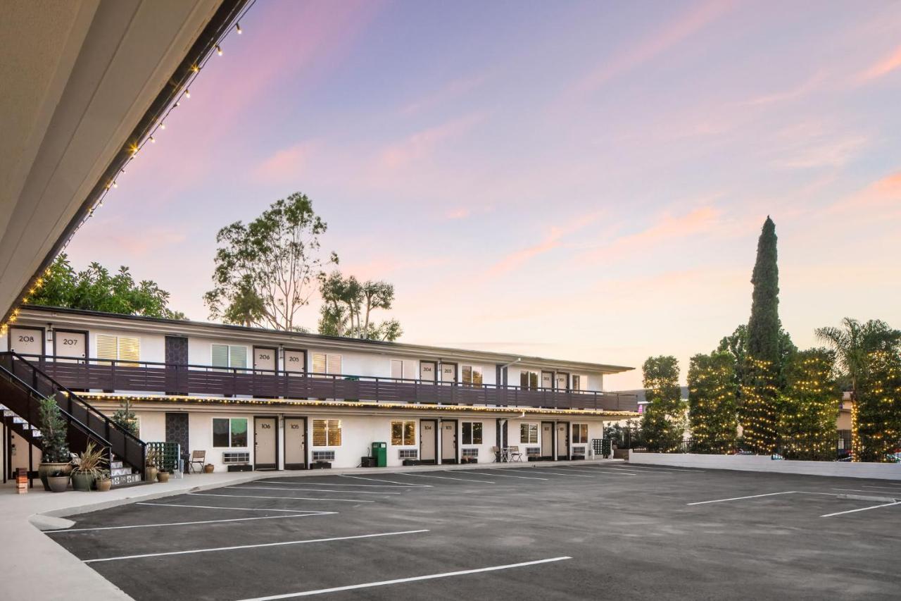 California Inn Анахайм Екстериор снимка